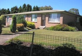 Sheffield Pioneer Holiday Units - Accommodation Nelson Bay 0