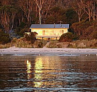 Harpers on the Beach - Accommodation Nelson Bay