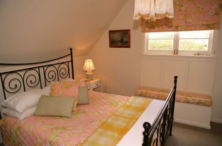 Grandma's House - Nelsons Bay Accommodation 5