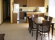 Sheffield Pioneer Holiday Units - Accommodation Nelson Bay 2