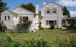 Explorers Lodge B & B - Accommodation Nelson Bay 1