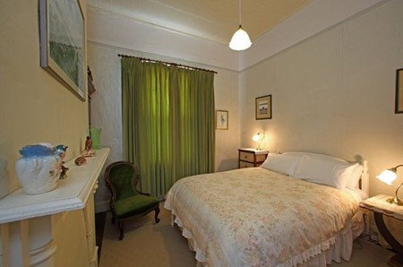 Estowen House - Accommodation Nelson Bay 1