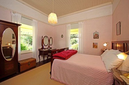 Estowen House - Accommodation Nelson Bay 3