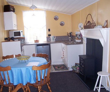Hurlfield Farm Cottage - Accommodation Nelson Bay 5