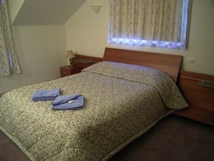 Queechy Cottages - Accommodation Nelson Bay 2