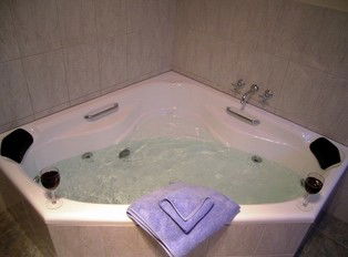 Queechy Cottages - Accommodation Nelson Bay 5