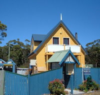 Beachs 'N Greens - Accommodation Nelson Bay