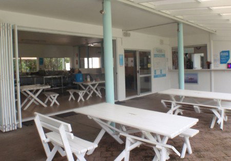 Absolute Backpackers Mission Beach - Accommodation Nelson Bay 7