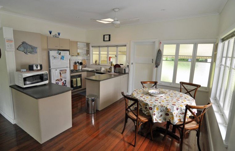 Bungalow QLD Accommodation Nelson Bay