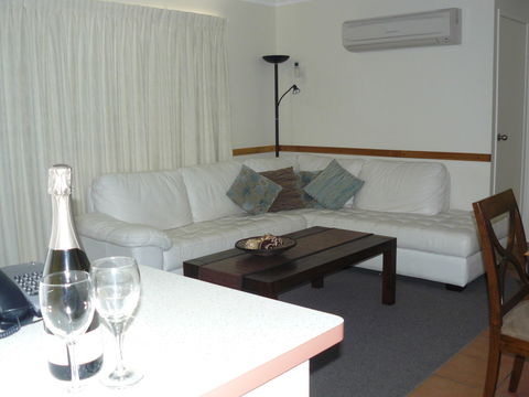 Rainbow Getaway Holiday Apartments - Accommodation Nelson Bay 4