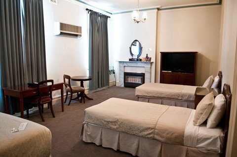 Hotel Shamrock - Accommodation Nelson Bay 3