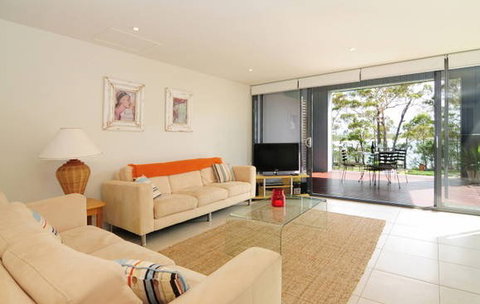 Bay Breeze - Accommodation Nelson Bay 3