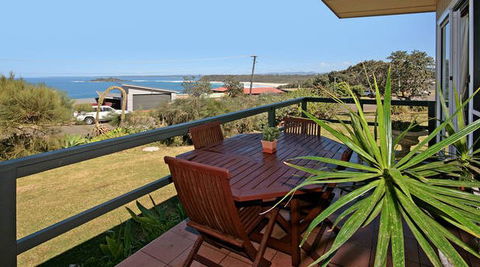 C'est La Vie Manyana - Accommodation Nelson Bay 5