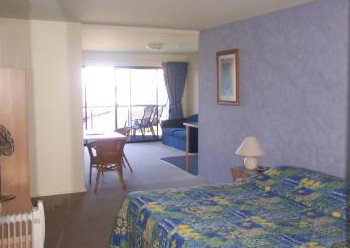 Beachhouse Mollymook - Accommodation Nelson Bay 3