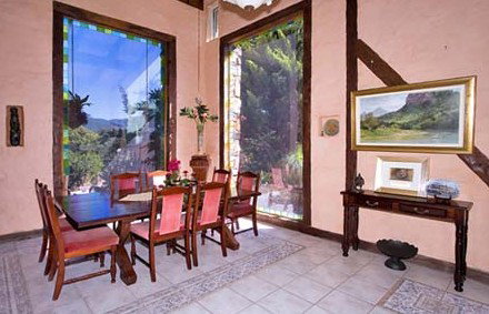 Castle On The Hill Bed And Breakfast - Accommodation Nelson Bay 0