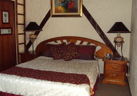 Castle On The Hill Bed And Breakfast - Accommodation Nelson Bay 5