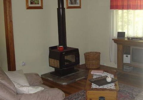 Calurla Chalets And Cottages - Accommodation Nelson Bay 2