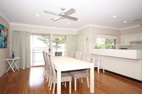 Sunset Boulevarde 12 - Accommodation Nelson Bay 3