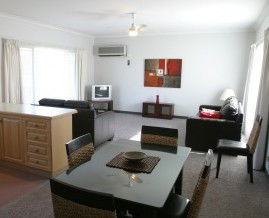 Barham Golden Rivers Holiday Apartments - Accommodation Nelson Bay 0
