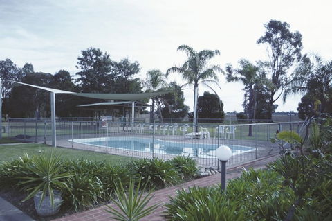 Aaroona Holiday Resort - Accommodation Nelson Bay 0