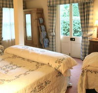 Capers Guesthouse and Cottage - Accommodation Nelson Bay