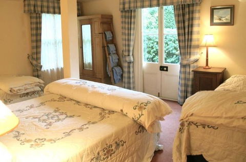 Capers Guesthouse And Cottage - Accommodation Nelson Bay 0