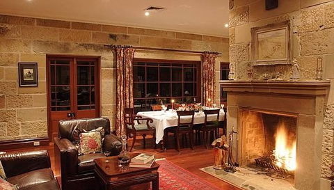 Capers Guesthouse And Cottage - Accommodation Nelson Bay 3