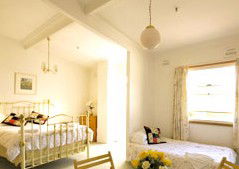 Clarendon Guesthouse - Accommodation Nelson Bay 0