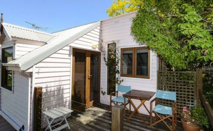 An Oasis In The City - Accommodation Nelson Bay 3