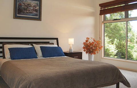 Ravensbourne Escape Kookaburra Kottage - Accommodation Nelson Bay 1