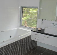 Twin Falls Retreat - Accommodation Nelson Bay