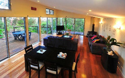 Twin Falls Retreat - Accommodation Nelson Bay 2