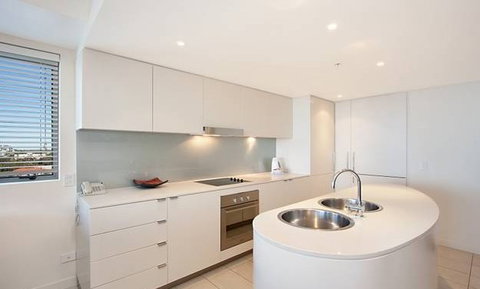 Grand Mercure Apartments Coolangatta - Accommodation Nelson Bay 3