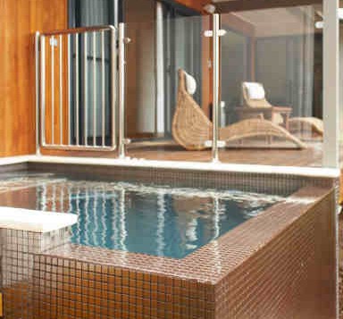 Chandeliers On Abbey - Accommodation Nelson Bay 0