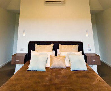 Chandeliers On Abbey - Accommodation Nelson Bay 1