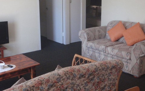 Jadran Motel ElJays Holiday Lodge - Accommodation Nelson Bay 3