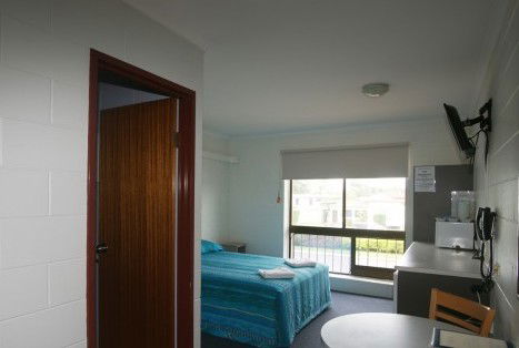 Cedar Lodge Motel - Accommodation Nelson Bay 3