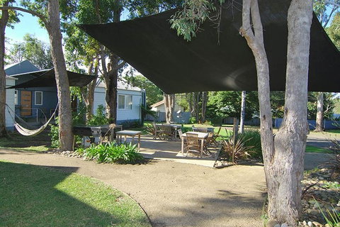 Huskisson Holiday Cabins - Accommodation Nelson Bay 3