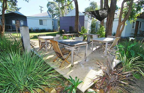 Huskisson Holiday Cabins - Accommodation Nelson Bay 4