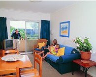 Ocean Side Hawks Nest - Accommodation Nelson Bay 4