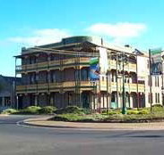 Quality Hotel Bentinck - Accommodation Nelson Bay