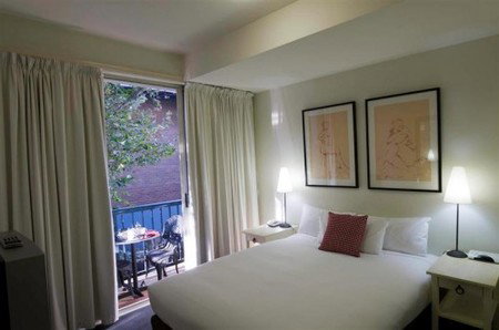 The Manor House - Accommodation Nelson Bay 0