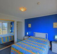 Surfers Beachside Holiday Apartments - Accommodation Nelson Bay