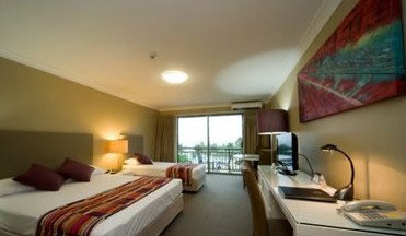 Airlie Beach Hotel - Accommodation Nelson Bay 1