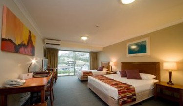 Airlie Beach Hotel - Accommodation Nelson Bay 2