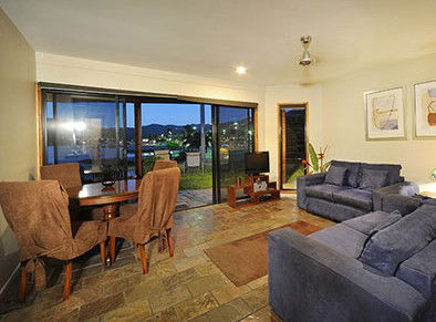 Airlie Waterfront Bed And Breakfast - Nelson Bay Accommodation.com 4