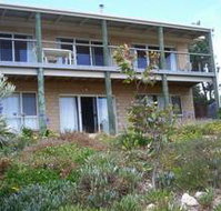 The Dog And Cockle Beach House - Accommodation Nelson Bay