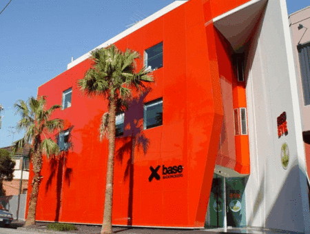 Base St Kilda - Accommodation Nelson Bay