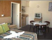 The Entrance Motel - Accommodation Nelson Bay 3