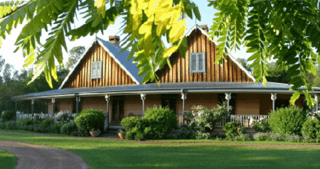 Carriages Country House - Accommodation Nelson Bay